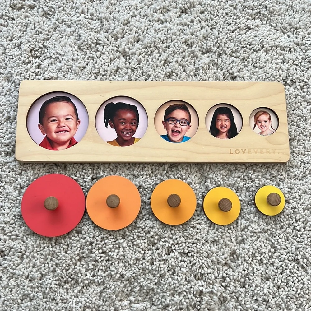 Lovevery Circle Of Friends Puzzle